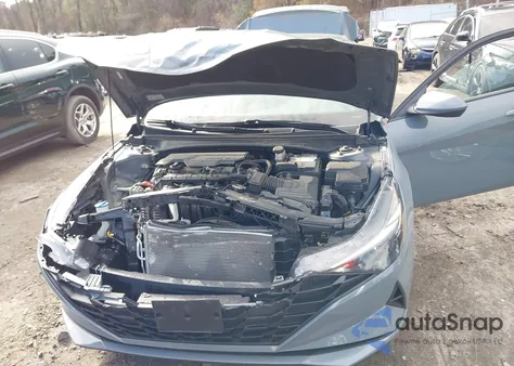 2021 Hyundai Elantra Sel z USA, uszkodzony, nr VIN KMHLM4AG7MU066639